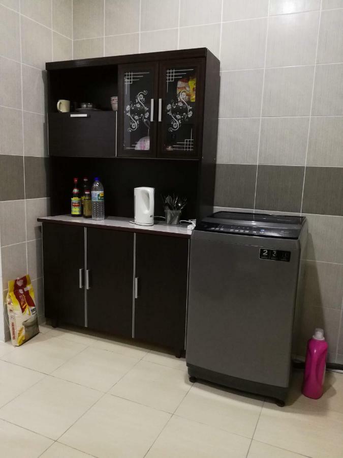 Address No 915, Lorong Uni 13, Taman Uni Central, Samarahan Expressway Holiday home Kuching
