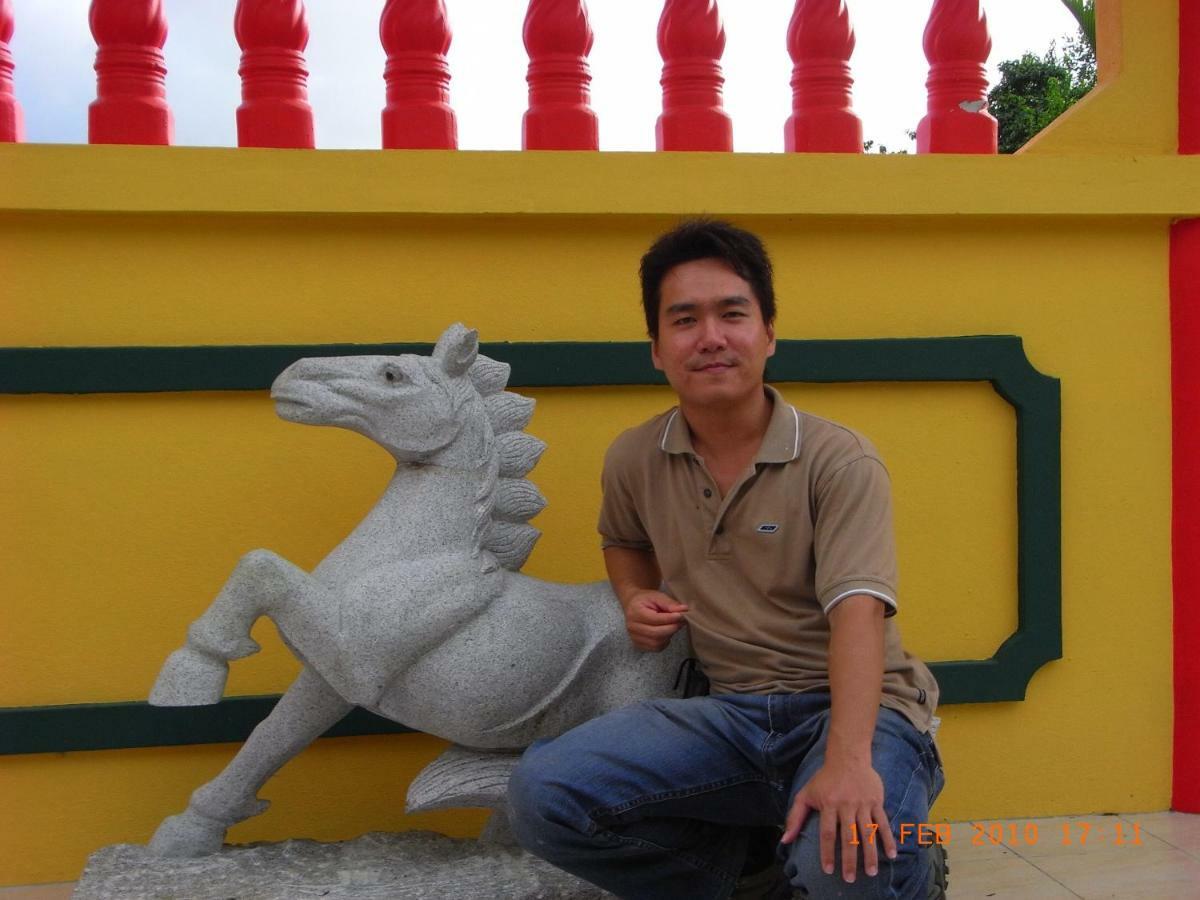 Holiday home Address No 915, Lorong Uni 13, Taman Uni Central, Samarahan Expressway