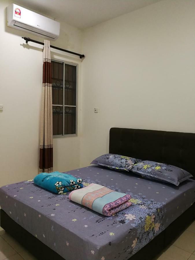 Address No 915, Lorong Uni 13, Taman Uni Central, Samarahan Expressway Kuching